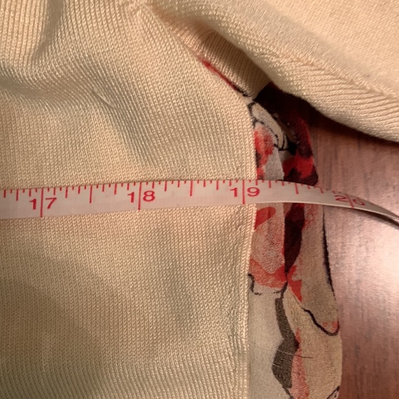 Neiman Marcus silk blend button down sweater with lace and chiffon insets - Picture 7 of 11